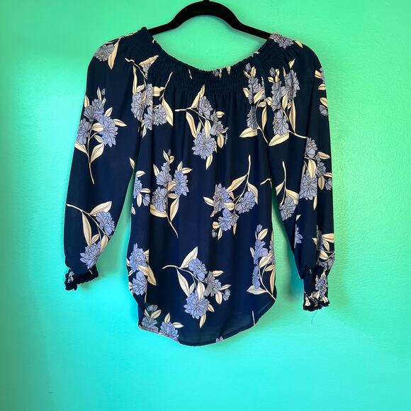 Express Womens Navy Cold Shoulder Shirt Top Floral Design - Picture 8 of 8